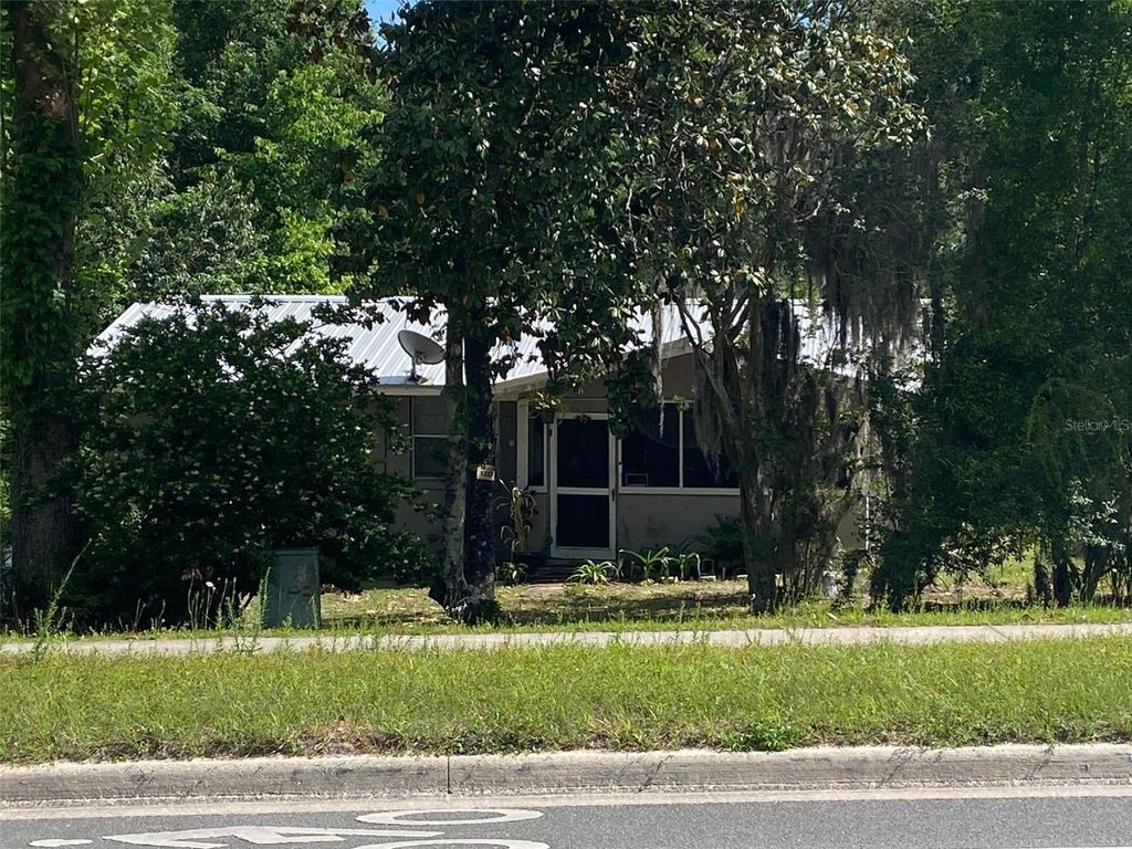 Photo of 1129 State Road 20, Interlachen, FL 32148 (MLS # TB8379655)