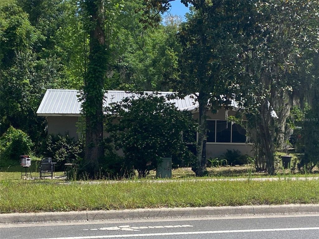 Photo of 1129 State Road 20, Interlachen, FL 32148 (MLS # TB8379655)