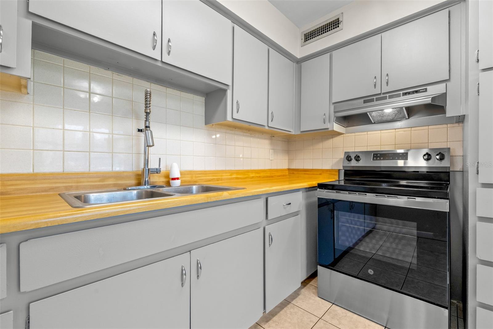 FLORAL GARDENS UNIT 1 - Residential