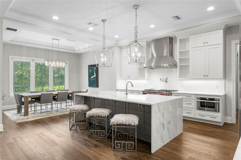 Photo of 4511 W Swann Avenue, Tampa, FL 33609 (MLS # TB8441798)