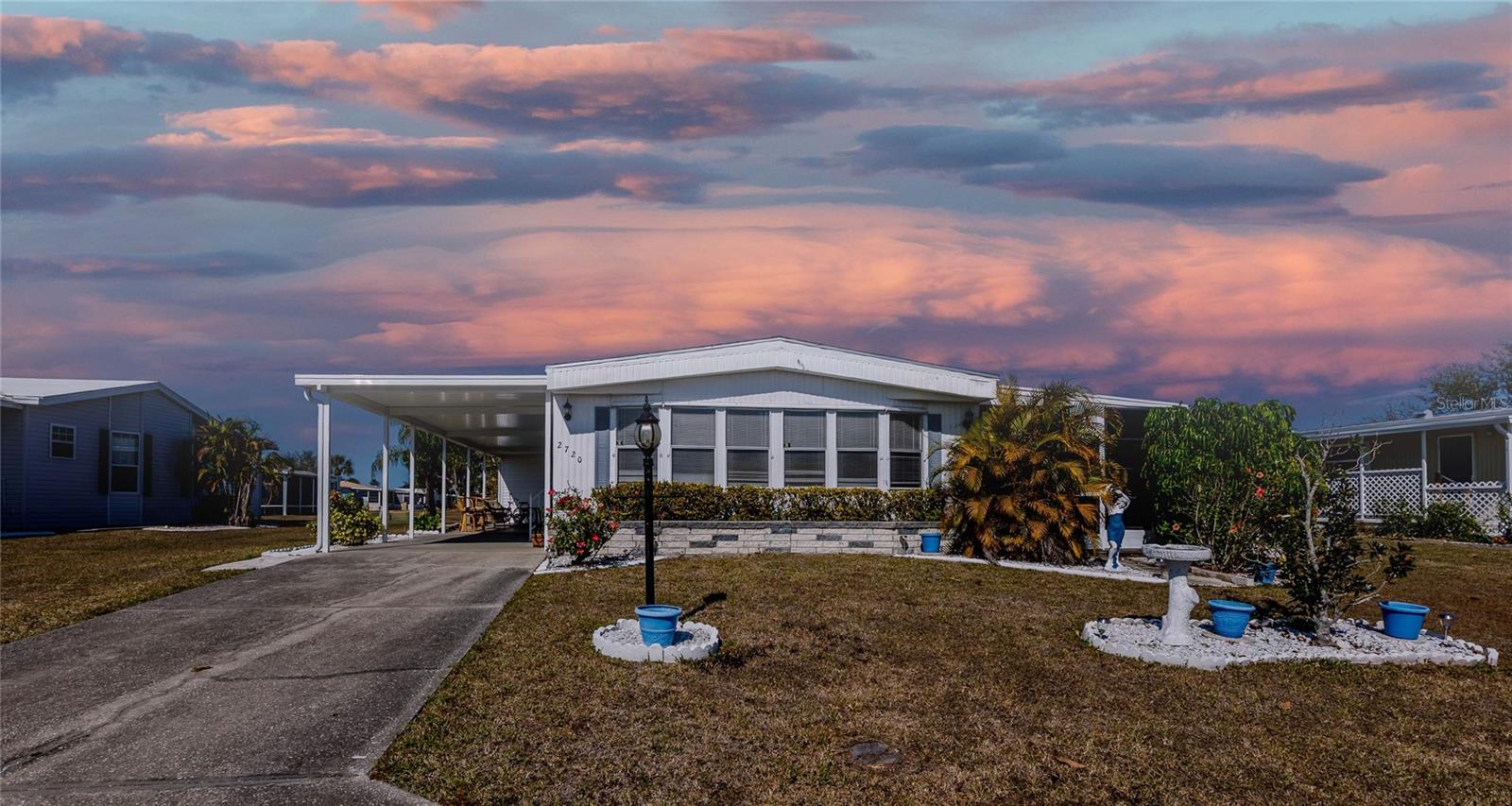 HOLIDAY MOBILE ESTATES - Residential