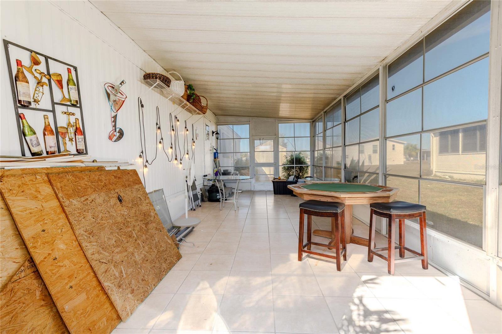 HOLIDAY MOBILE ESTATES - Residential