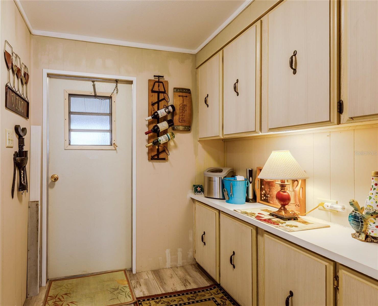 HOLIDAY MOBILE ESTATES - Residential