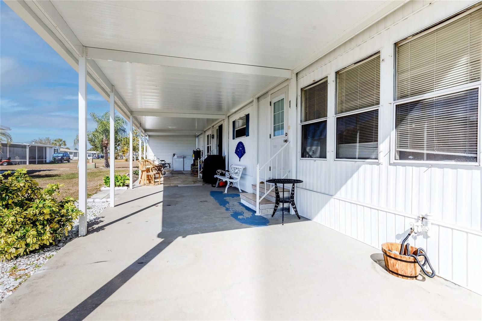 HOLIDAY MOBILE ESTATES - Residential