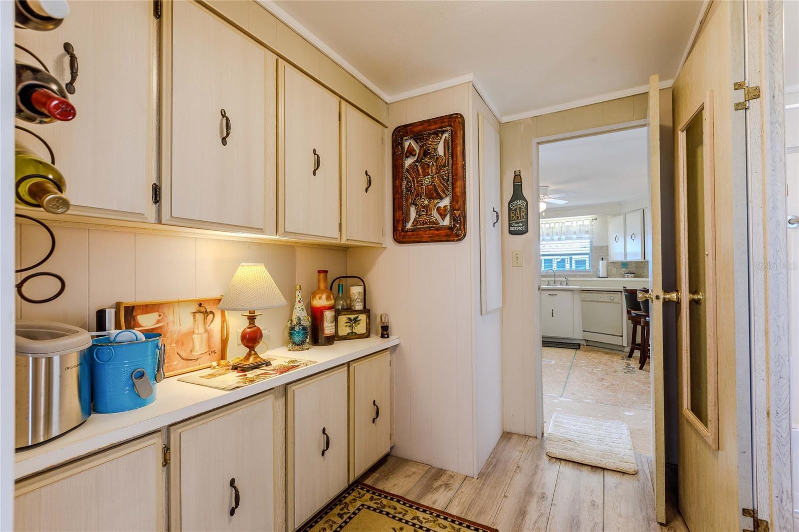 HOLIDAY MOBILE ESTATES - Residential