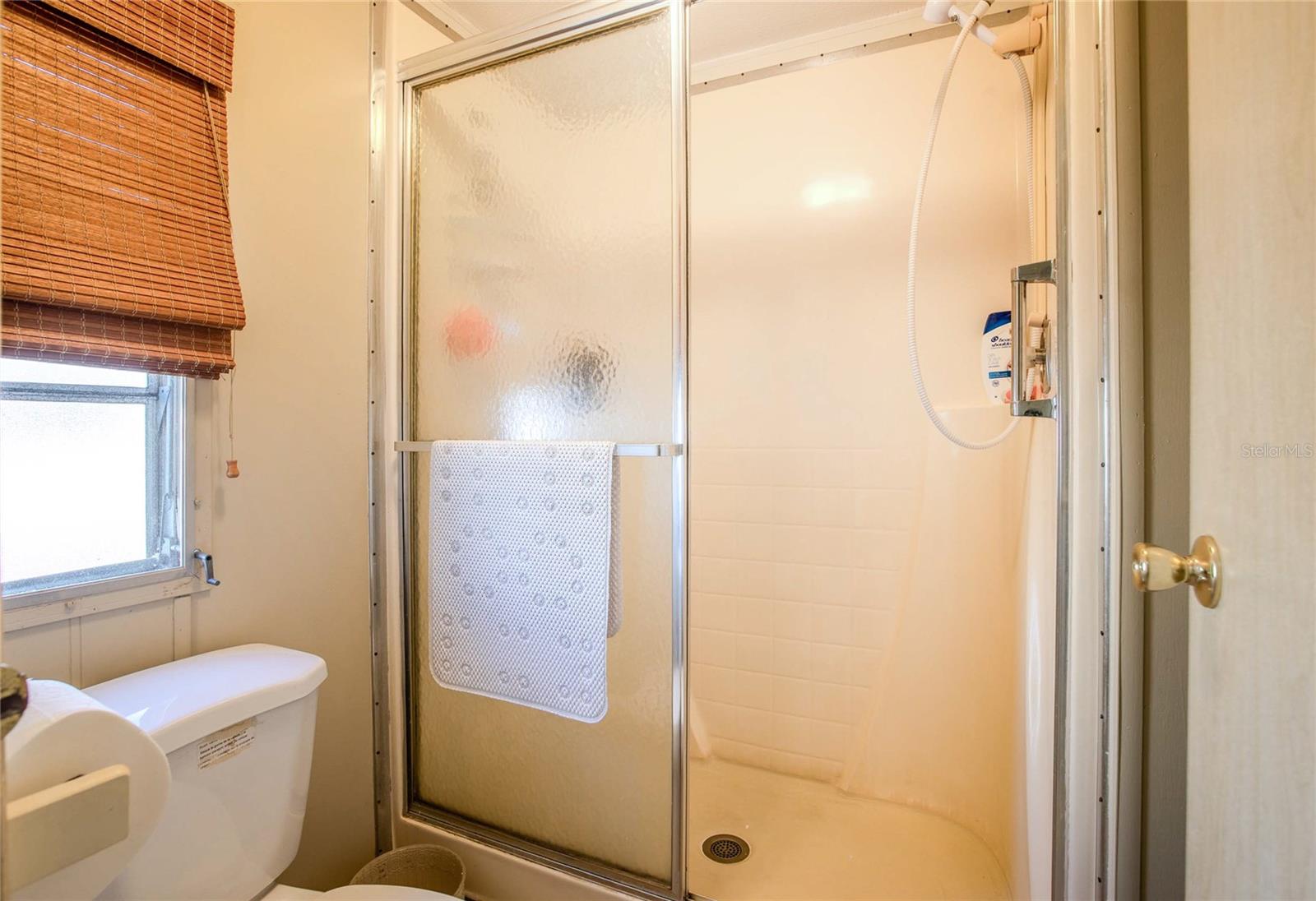 HOLIDAY MOBILE ESTATES - Residential