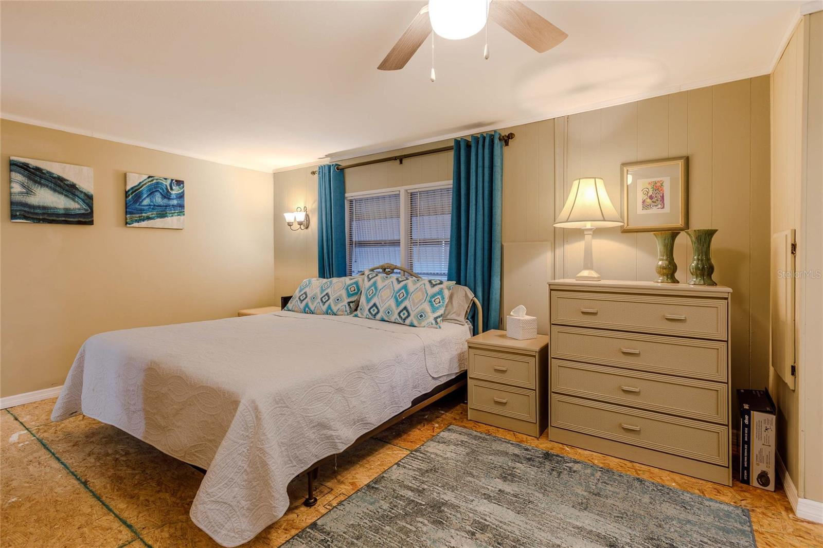 HOLIDAY MOBILE ESTATES - Residential