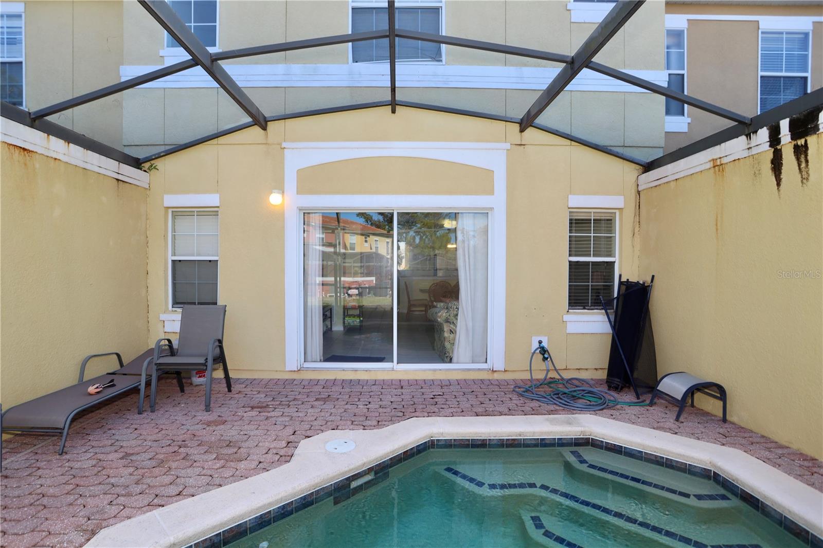 ENCANTADA PH 1 - Residential