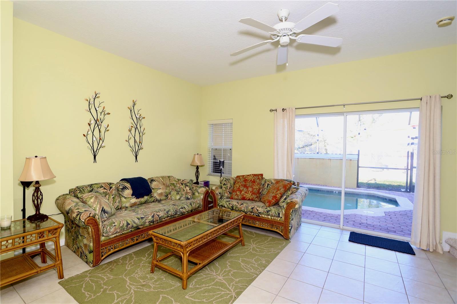 ENCANTADA PH 1 - Residential