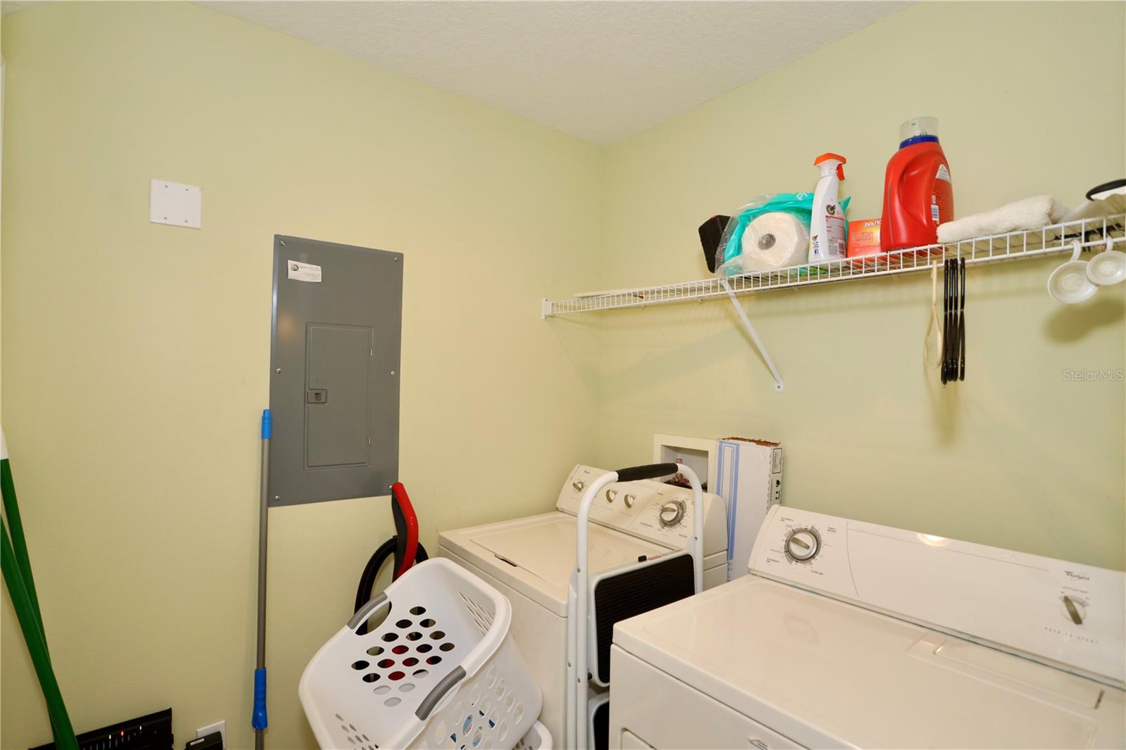 ENCANTADA PH 1 - Residential