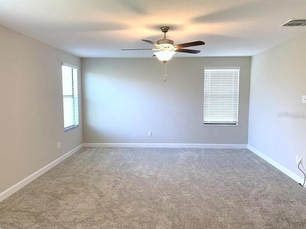 TAMPA PALMS AREA 3 PRCL 38 - Residential Lease