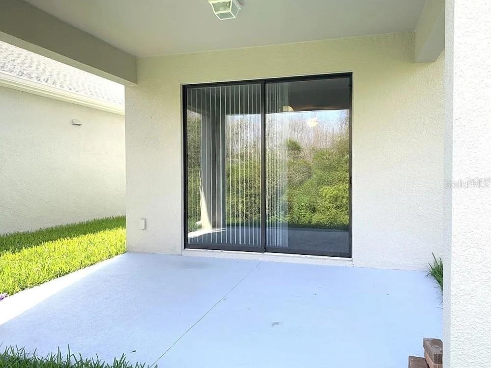 TAMPA PALMS AREA 3 PRCL 38 - Residential Lease