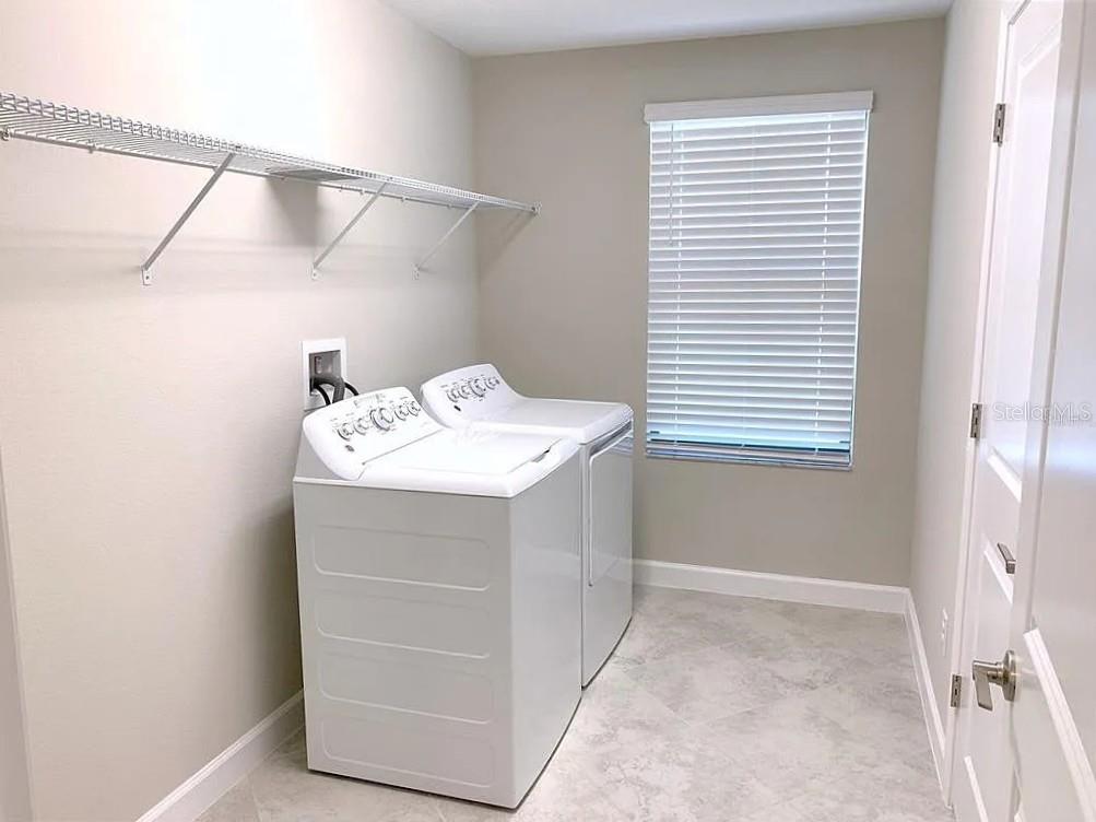 TAMPA PALMS AREA 3 PRCL 38 - Residential Lease