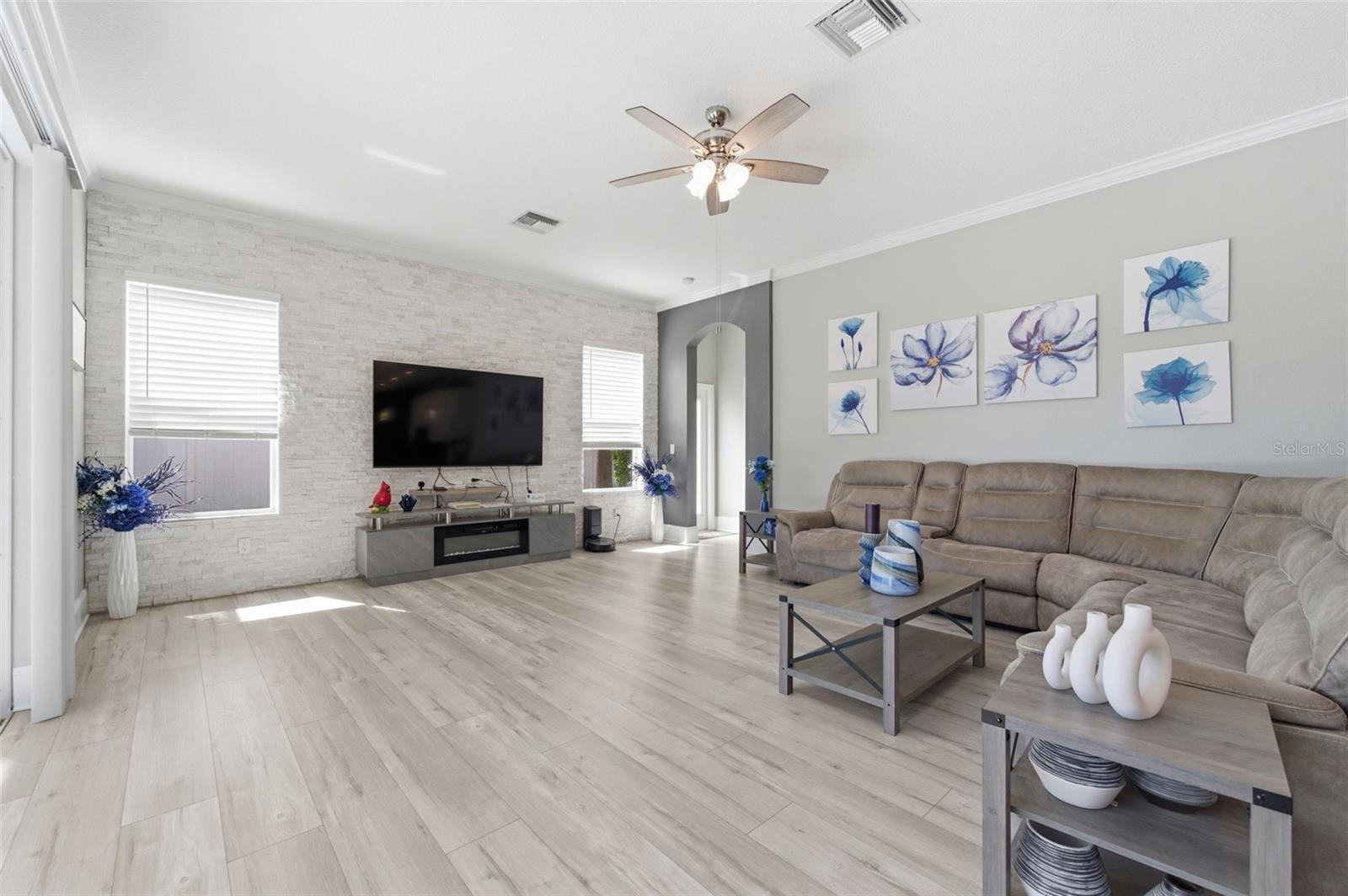 WATERS EDGE - Residential
