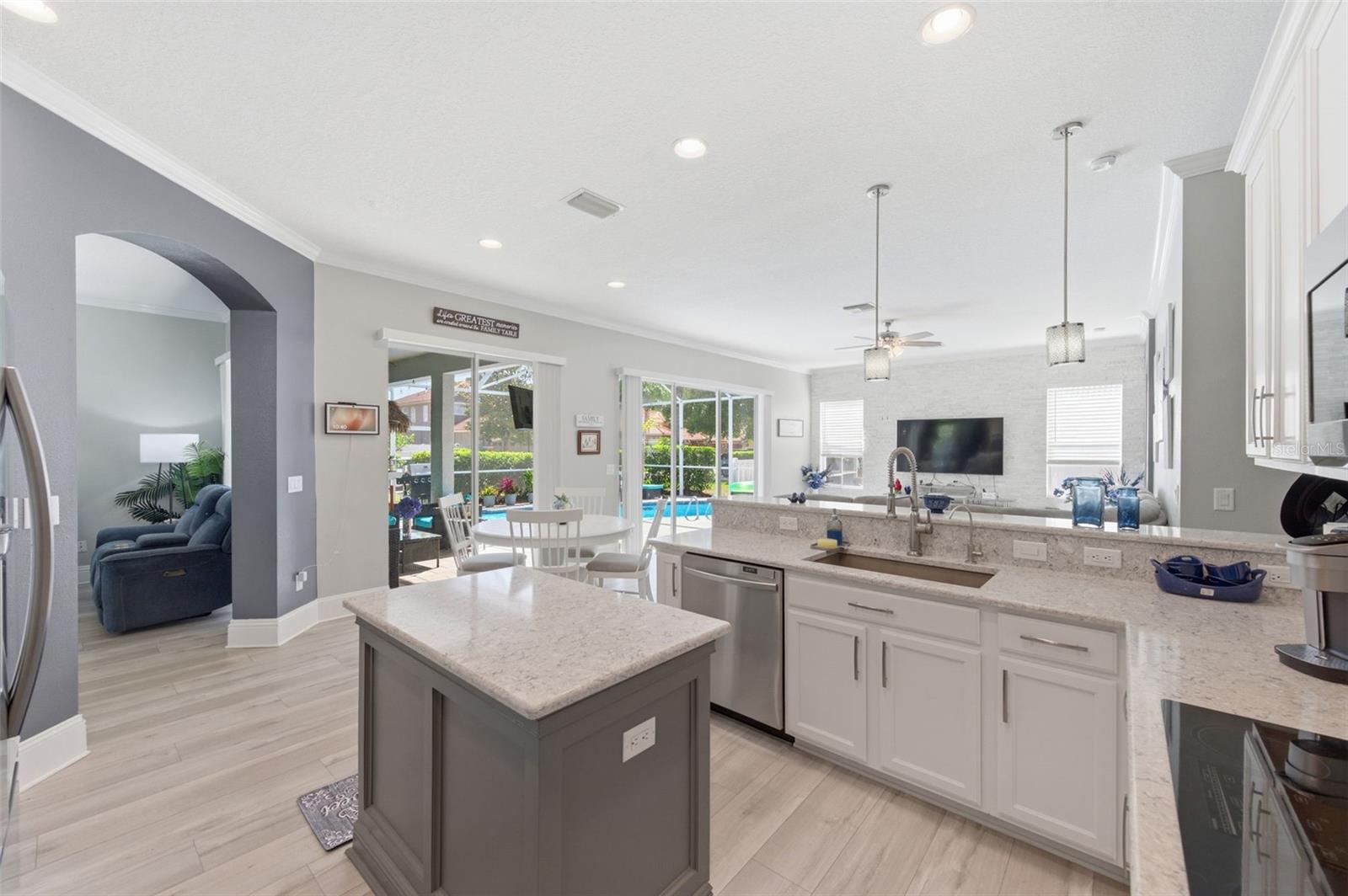 WATERS EDGE - Residential