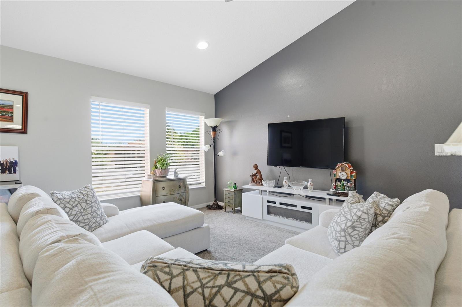 WATERS EDGE - Residential