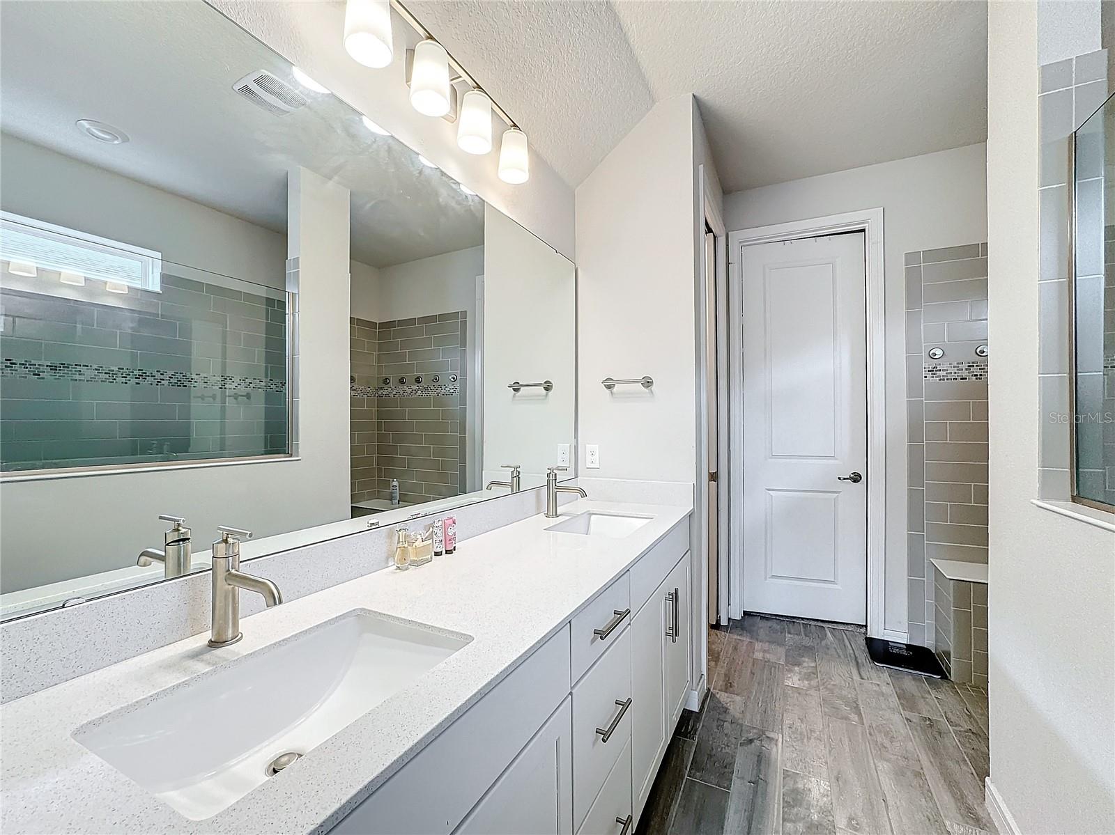 SPLIT OAK RESERVE - Residential