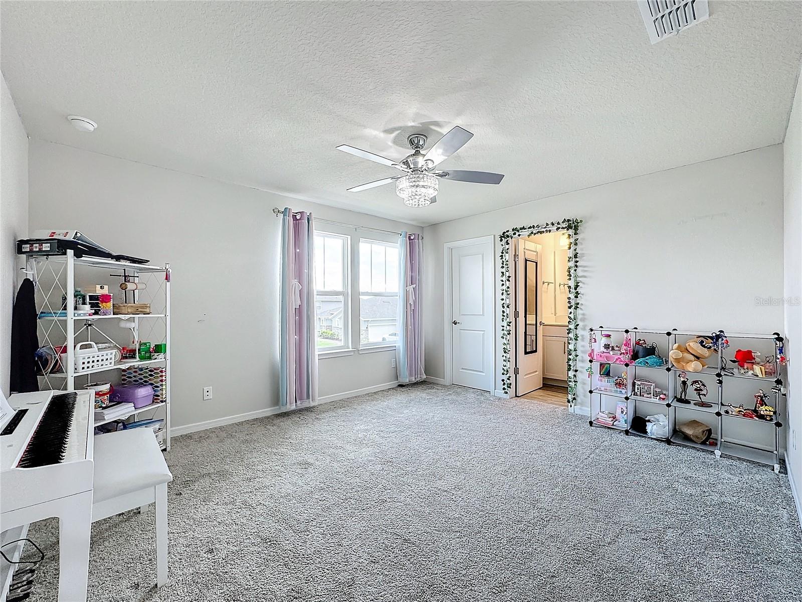SPLIT OAK RESERVE - Residential