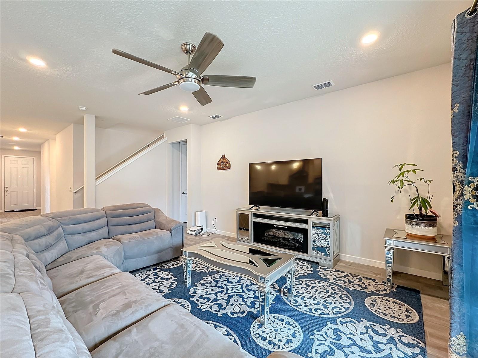 SPLIT OAK RESERVE - Residential