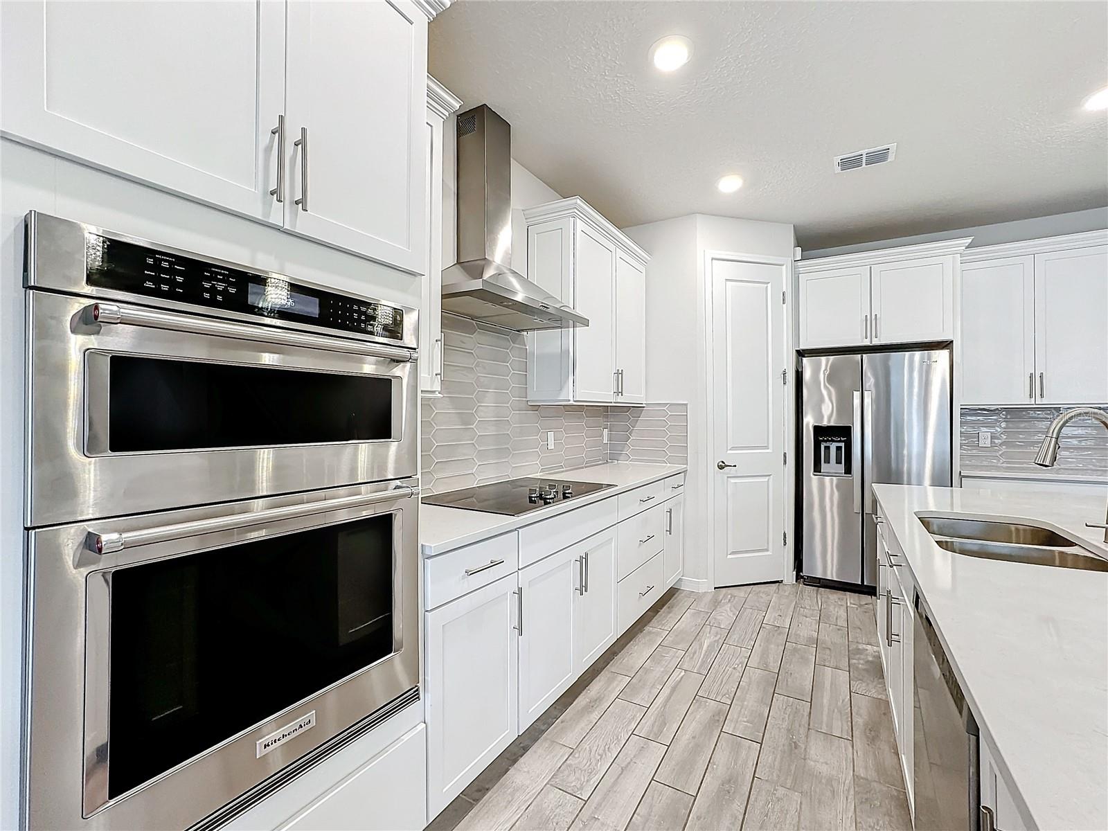 SPLIT OAK RESERVE - Residential