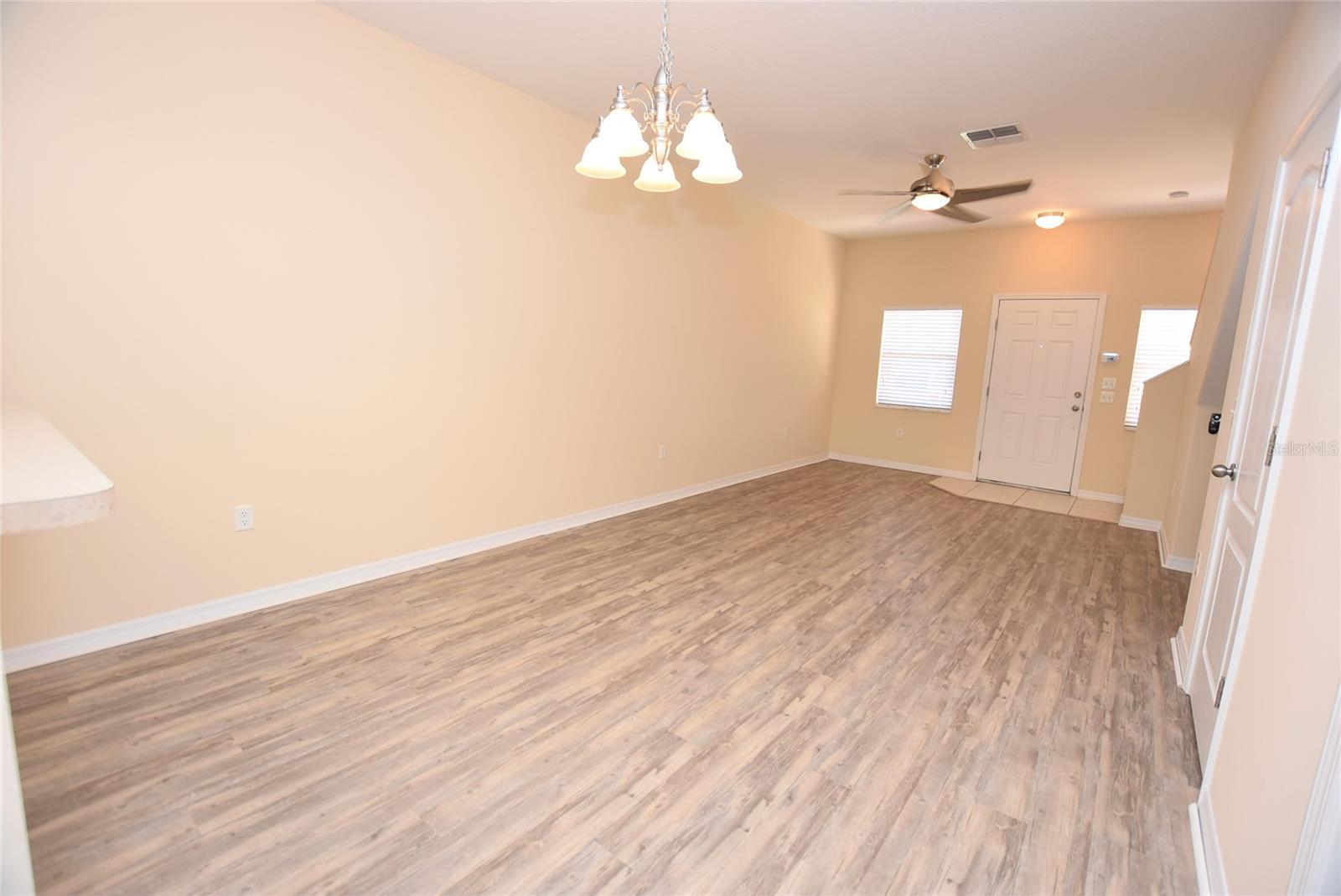AUTUMNWOOD GROVE - Residential Lease