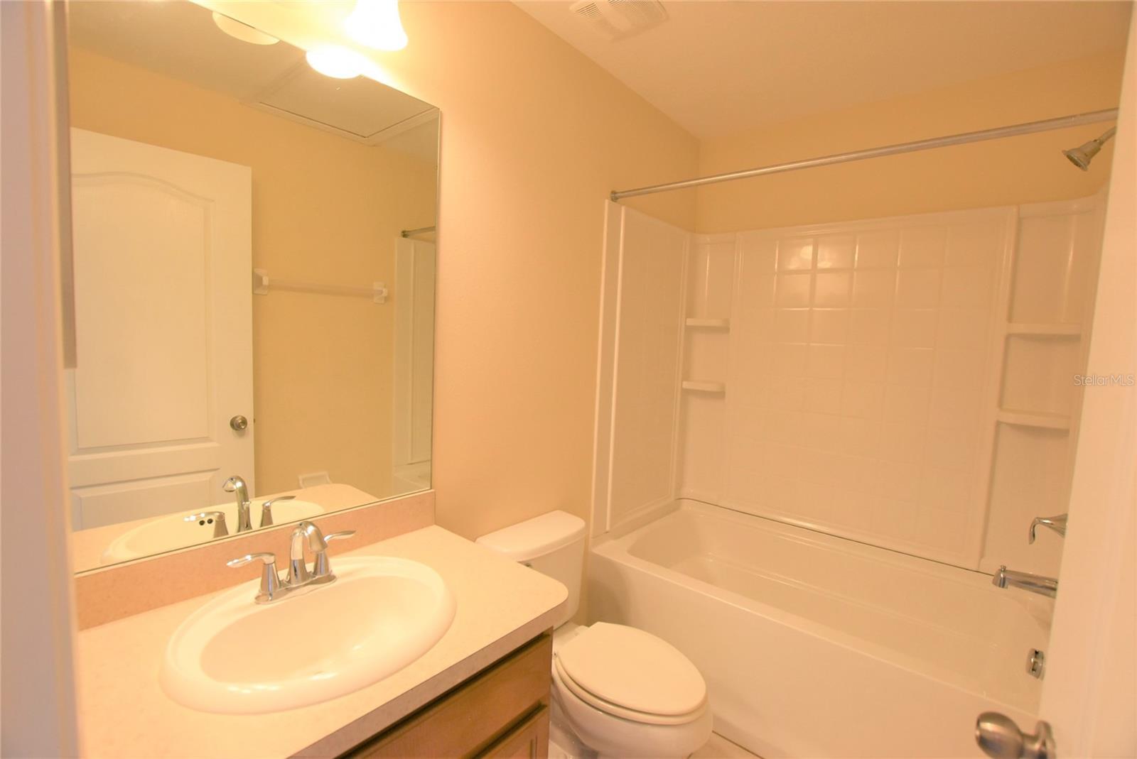 AUTUMNWOOD GROVE - Residential Lease