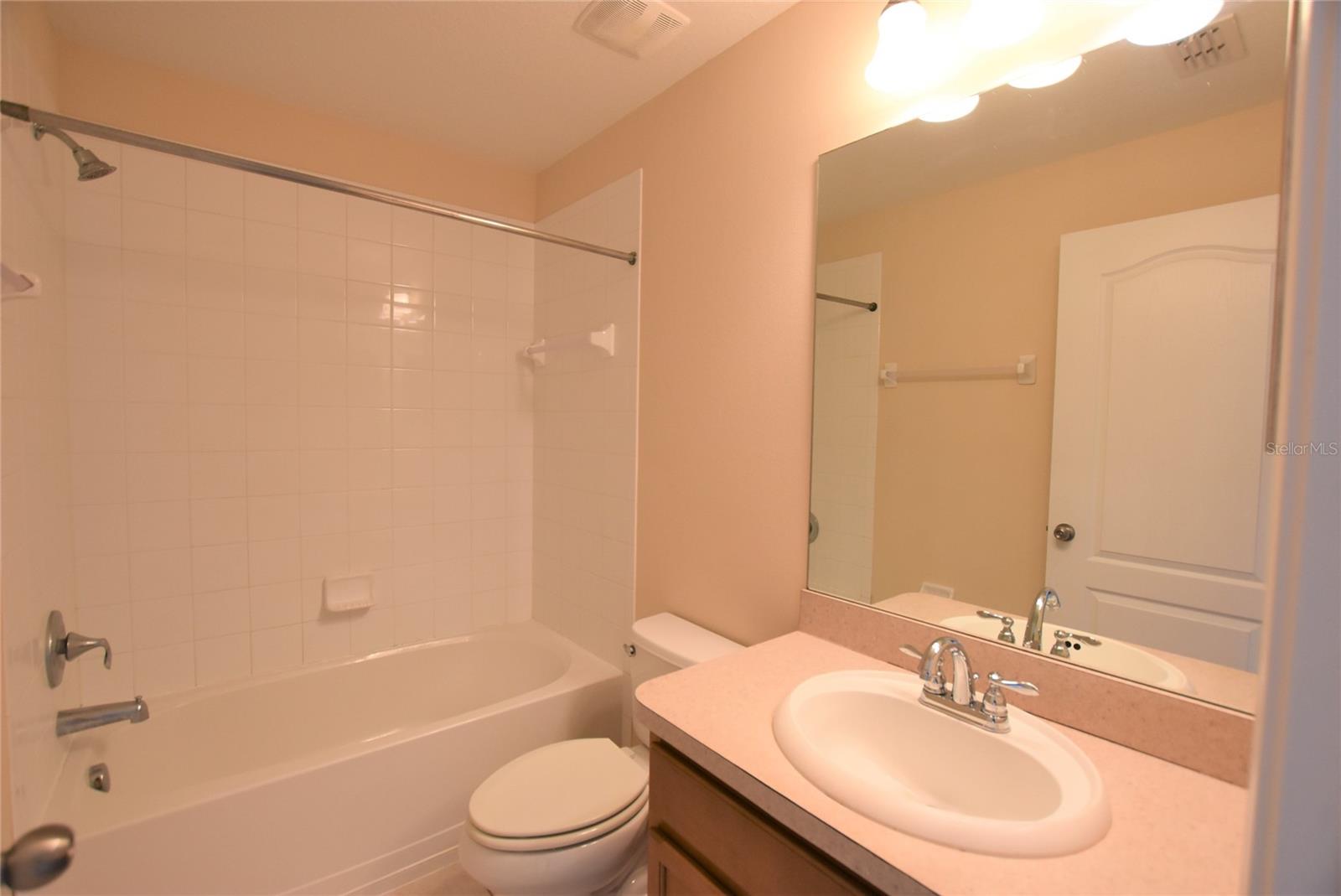 AUTUMNWOOD GROVE - Residential Lease