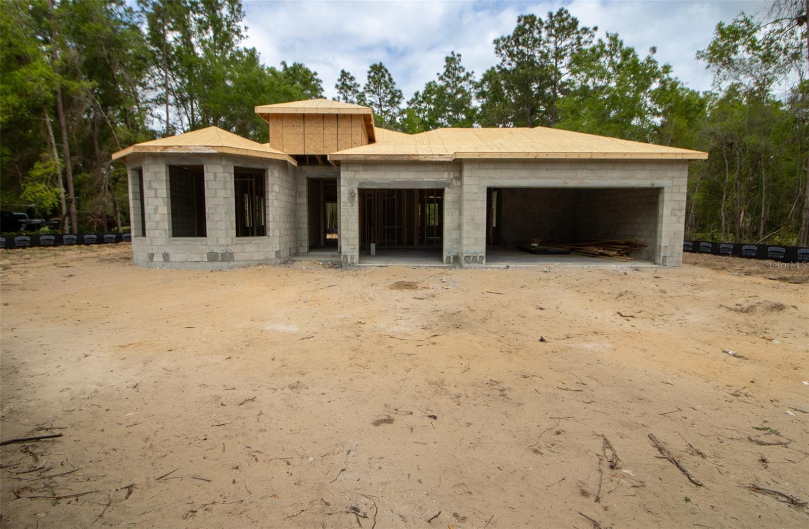 1565 W PEARSON STREET