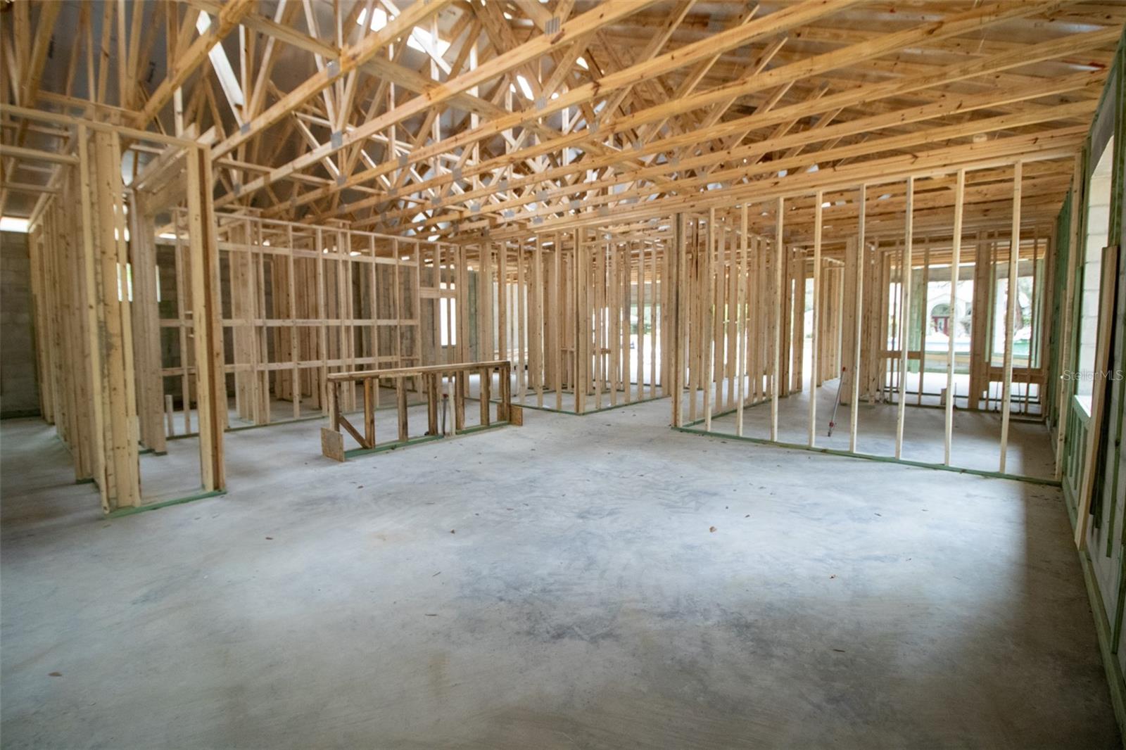 1565 W PEARSON STREET