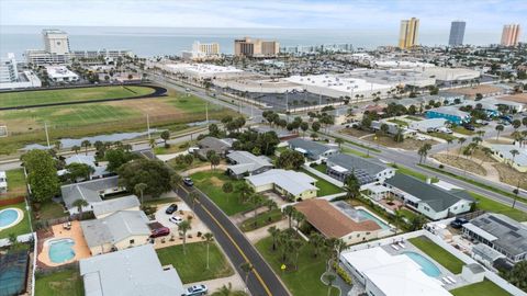 A home in DAYTONA BEACH