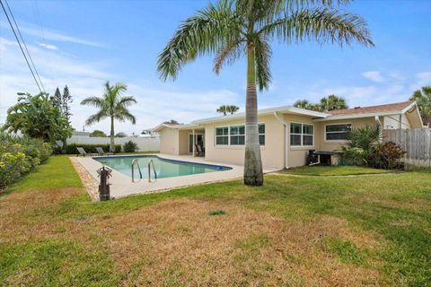 A home in DAYTONA BEACH