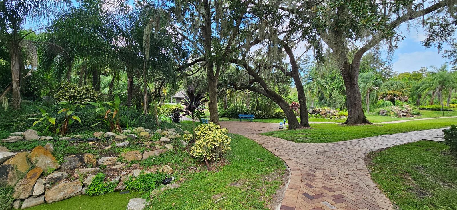 SUNERT LAKE - Residential Lease