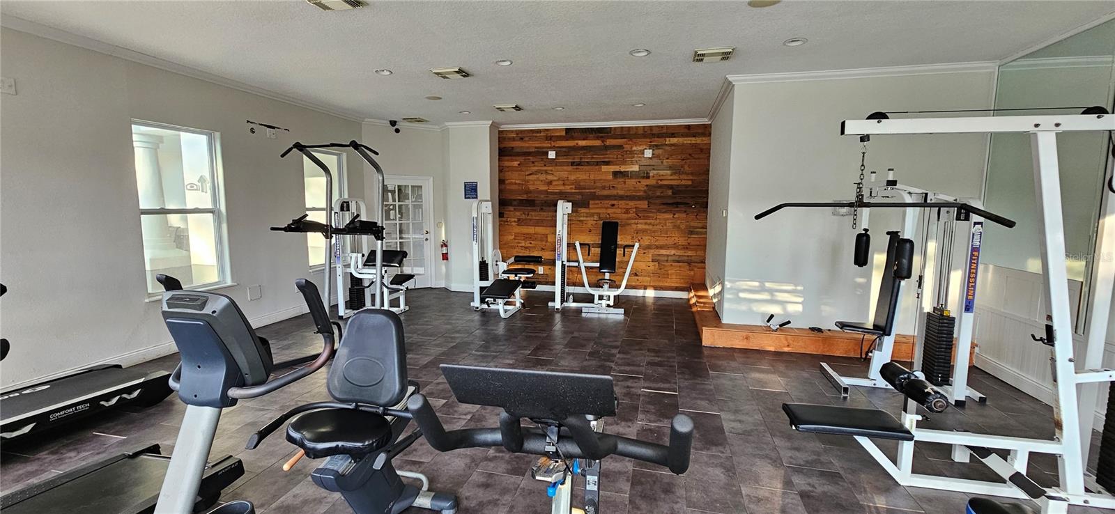SUNERT LAKE - Residential Lease