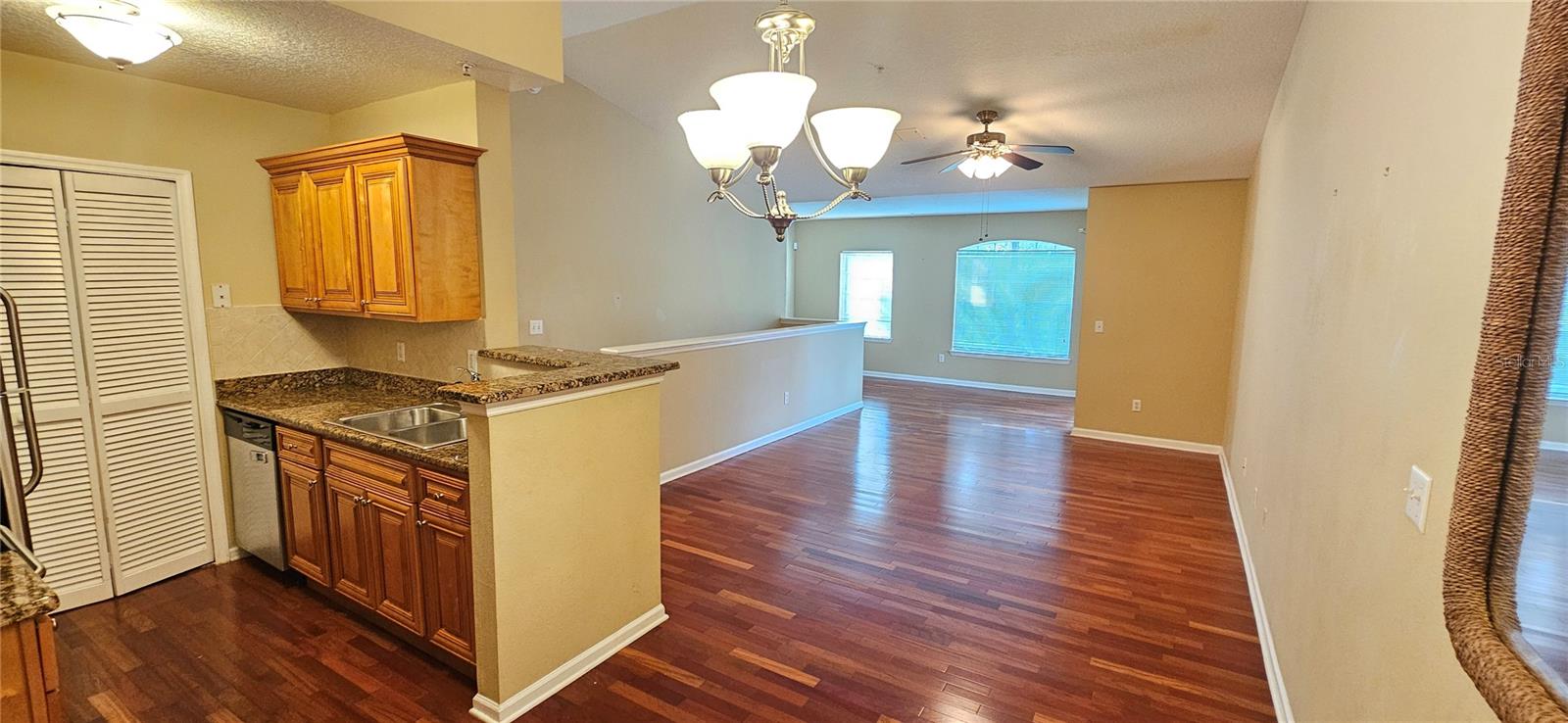 SUNERT LAKE - Residential Lease