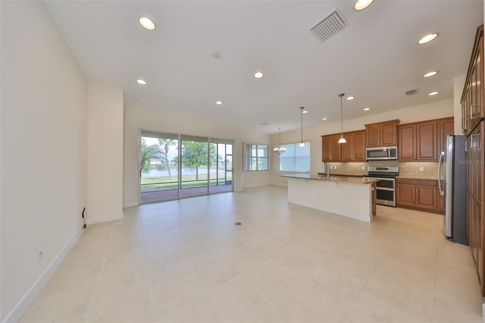1817 PACIFIC DUNES DRIVE