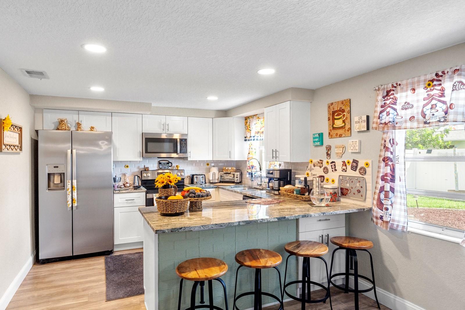 HOLIDAY GARDENS - Residential