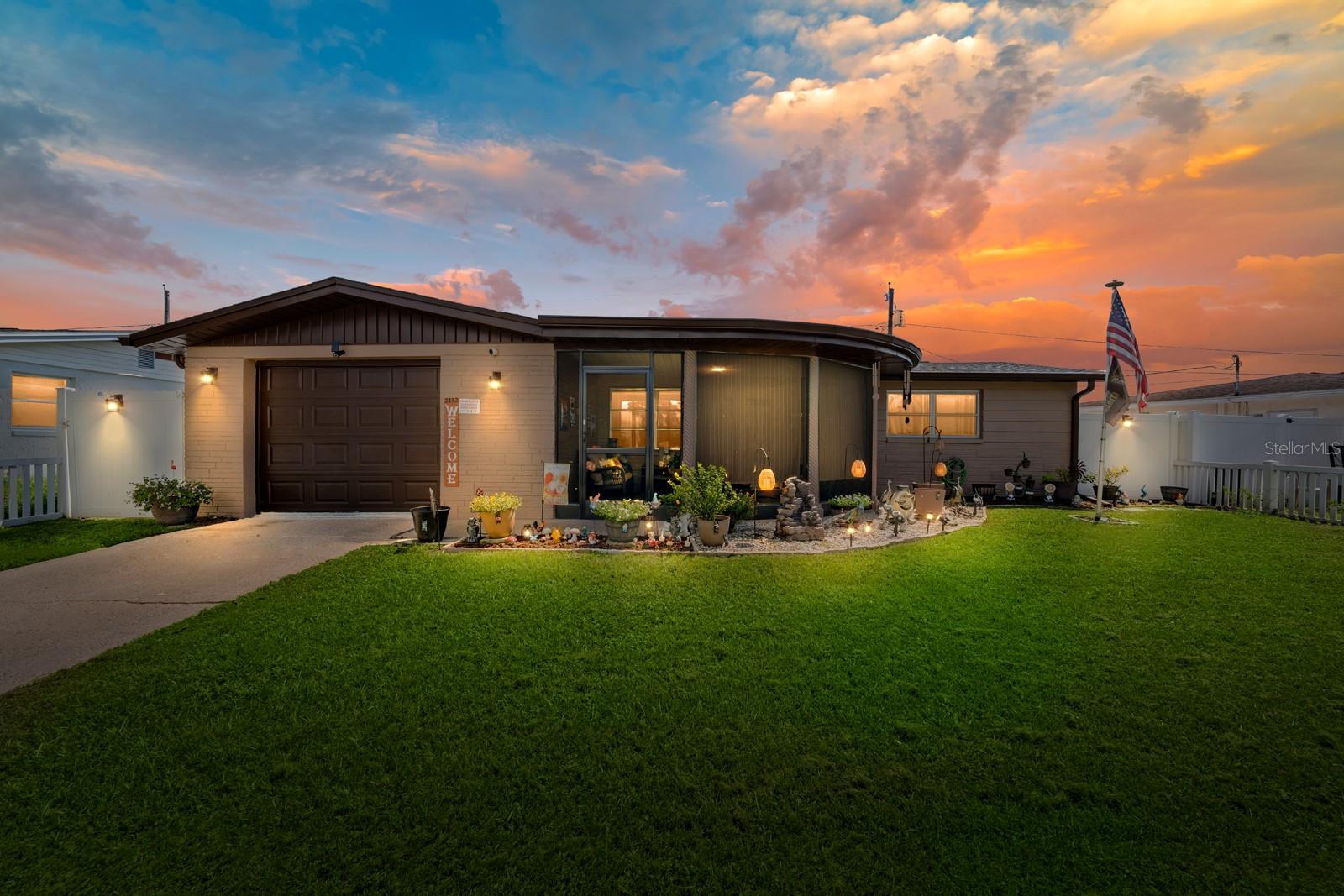 HOLIDAY GARDENS - Residential