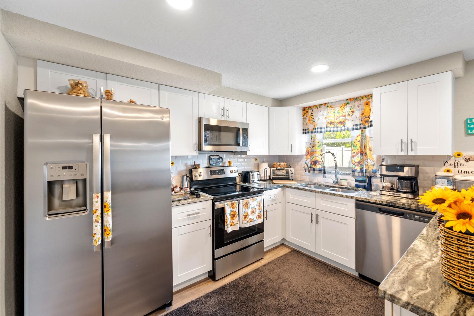 HOLIDAY GARDENS - Residential