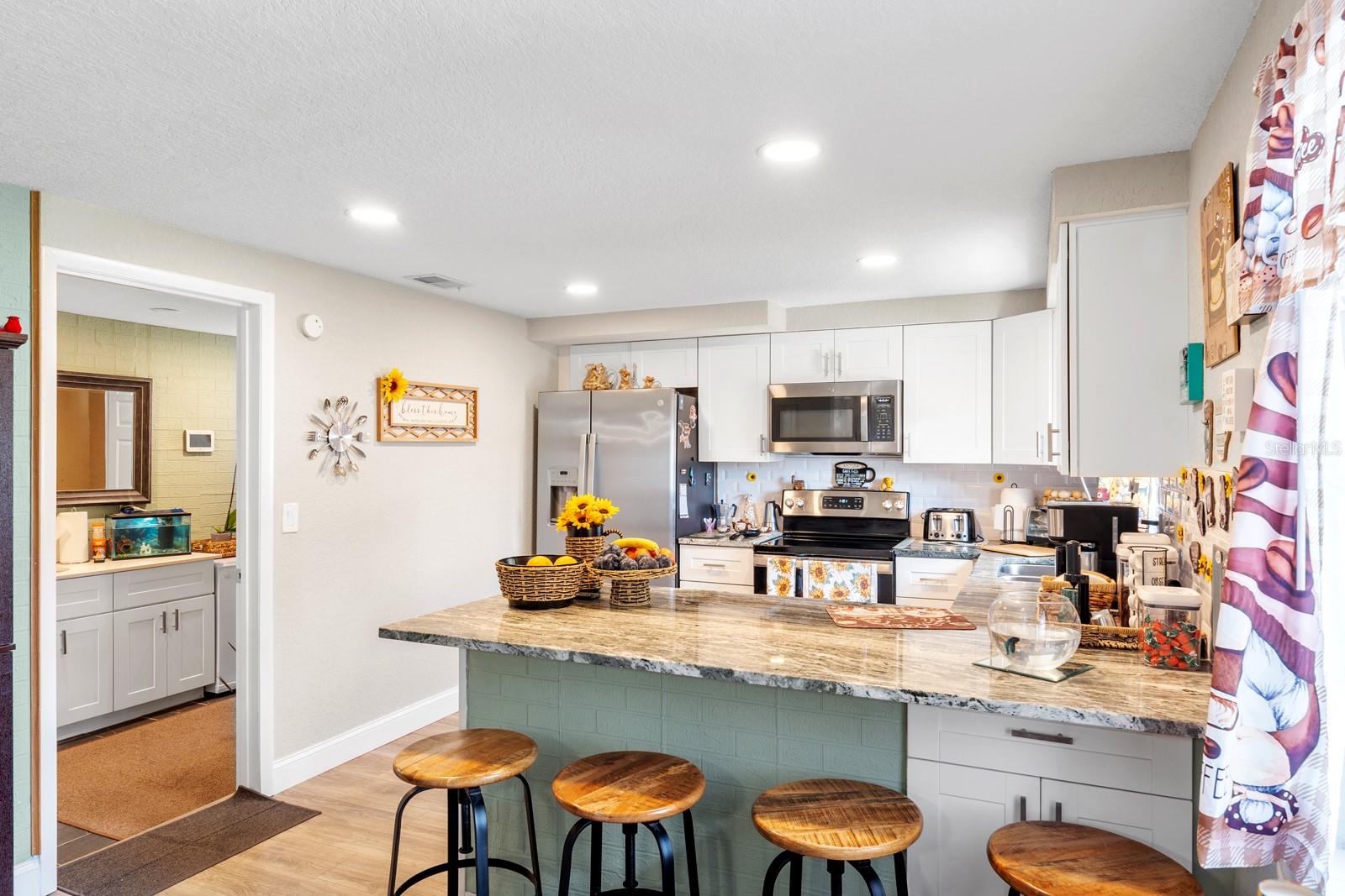 HOLIDAY GARDENS - Residential