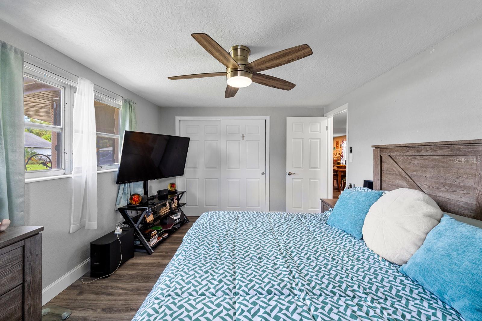 HOLIDAY GARDENS - Residential