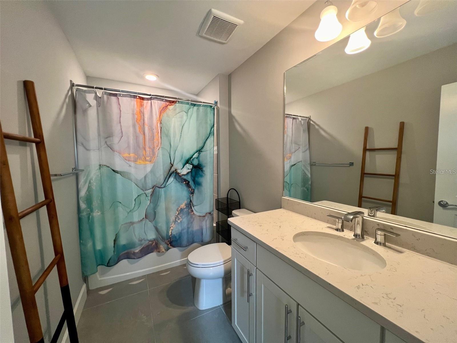 SAPPHIRE POINT AT LAKEWOOD RANCH - Residential Lease