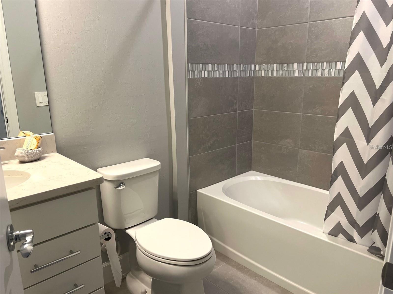 SAPPHIRE POINT AT LAKEWOOD RANCH - Residential Lease