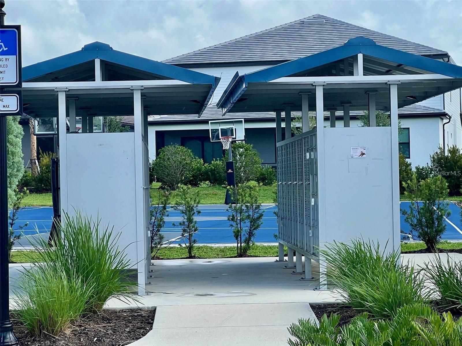 SAPPHIRE POINT AT LAKEWOOD RANCH - Residential Lease