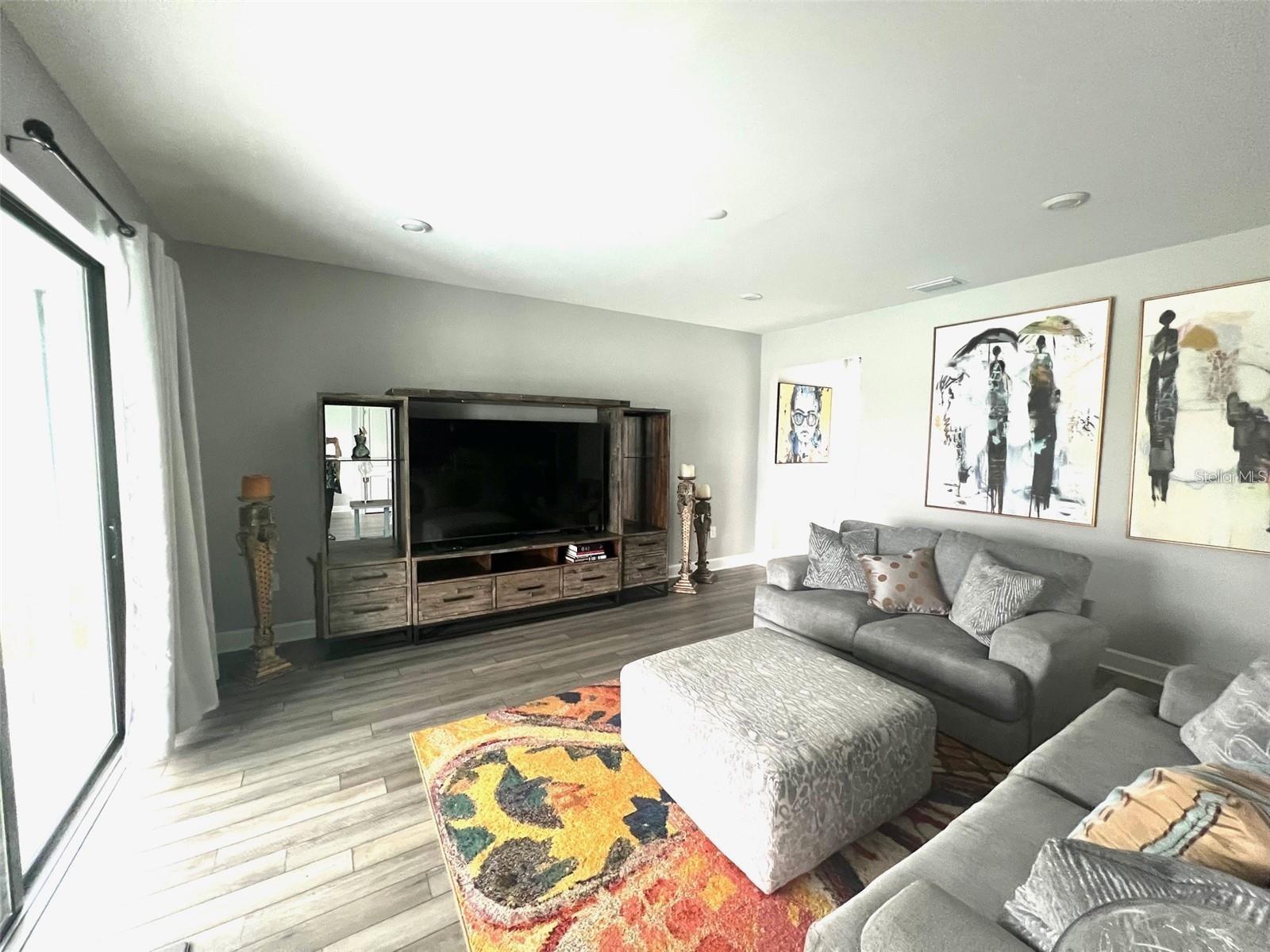 SAPPHIRE POINT AT LAKEWOOD RANCH - Residential Lease