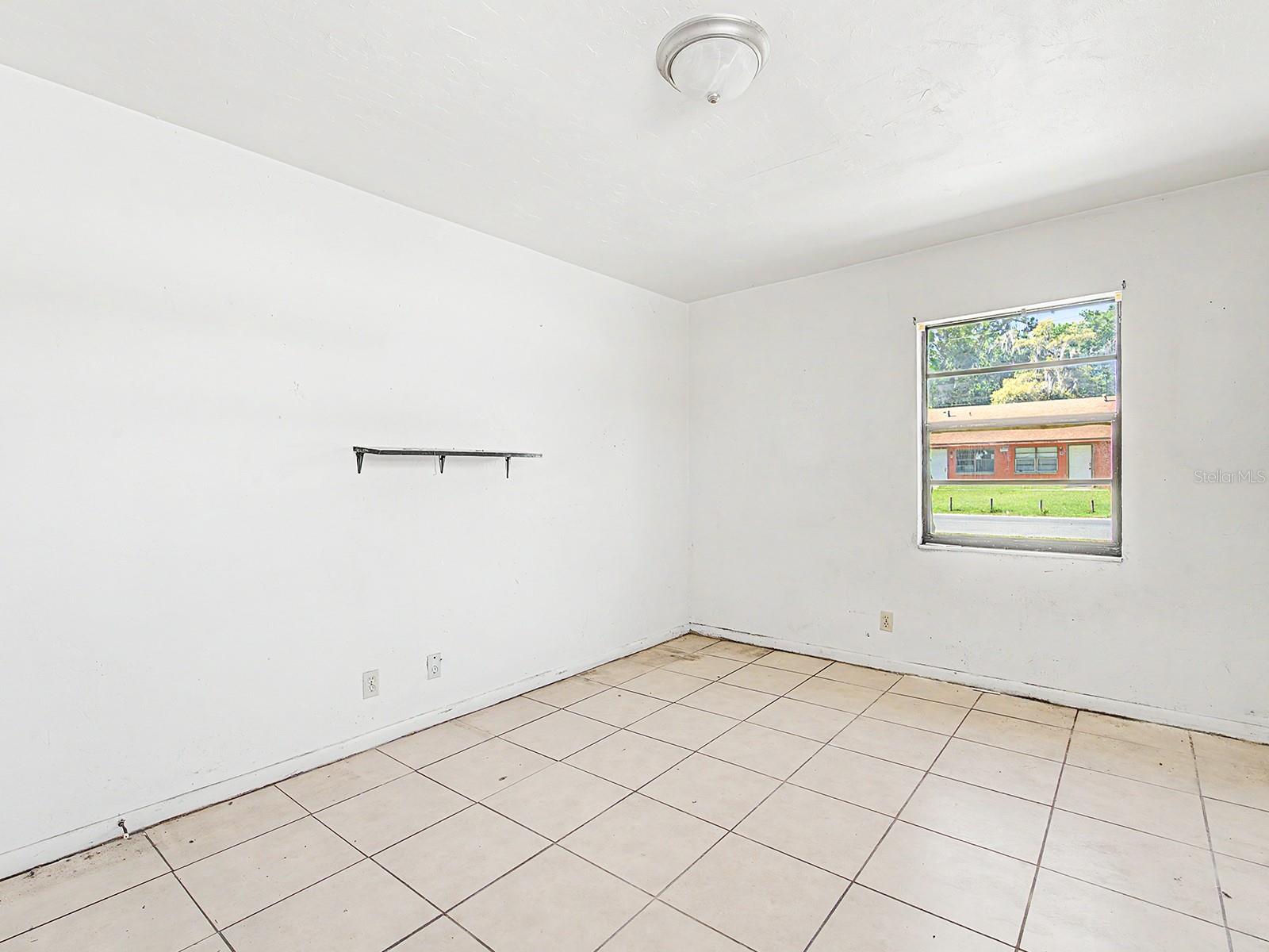 NORTH ROADS PARK - Residential Income