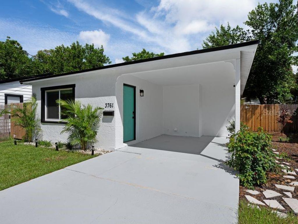 Photo of 3761 21st Avenue S, St Petersburg, FL 33711 (MLS # O6402111)