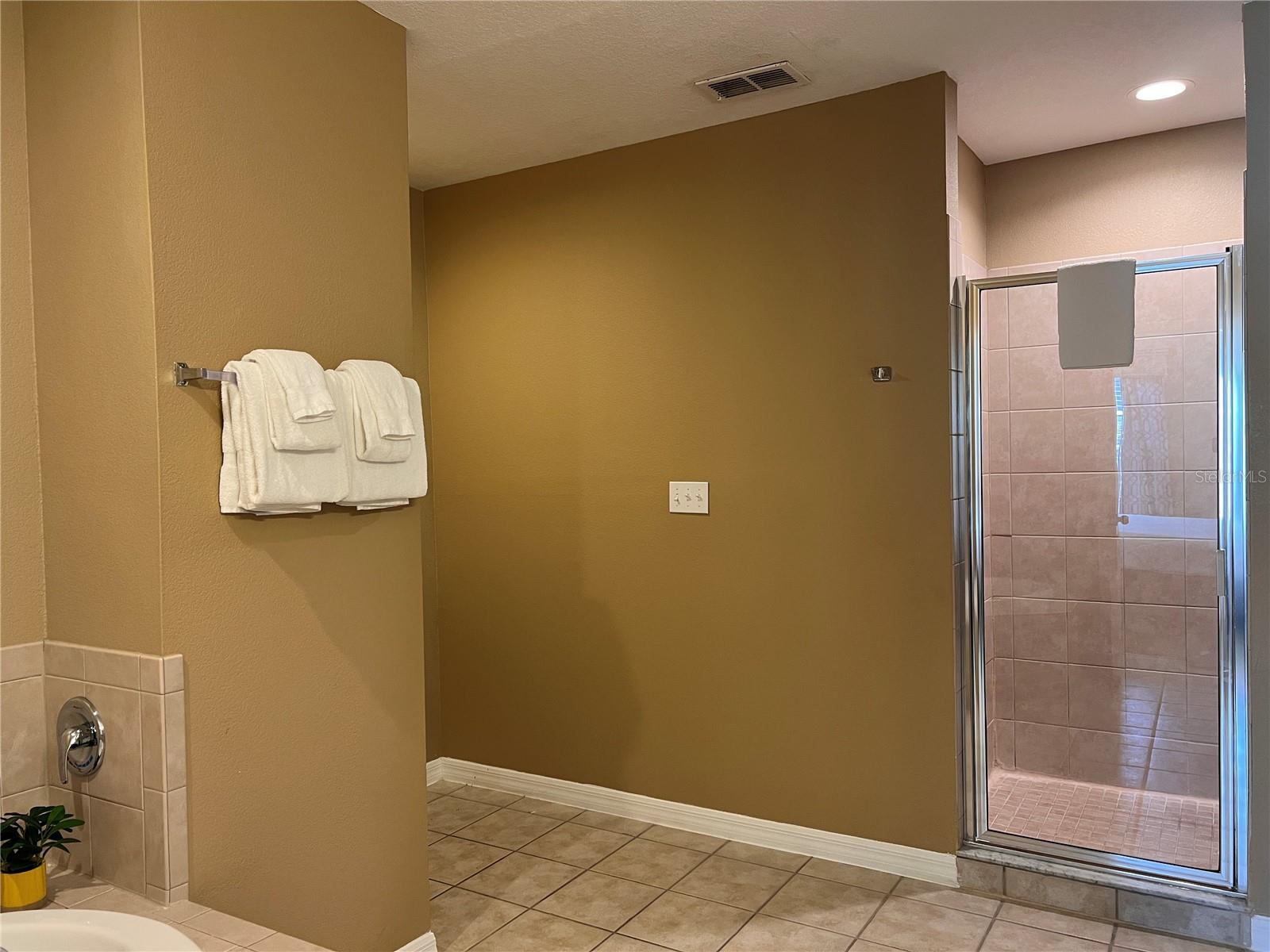 WORLDQUEST RESORT CONDO PH 1, 2 AND 3 - Residential