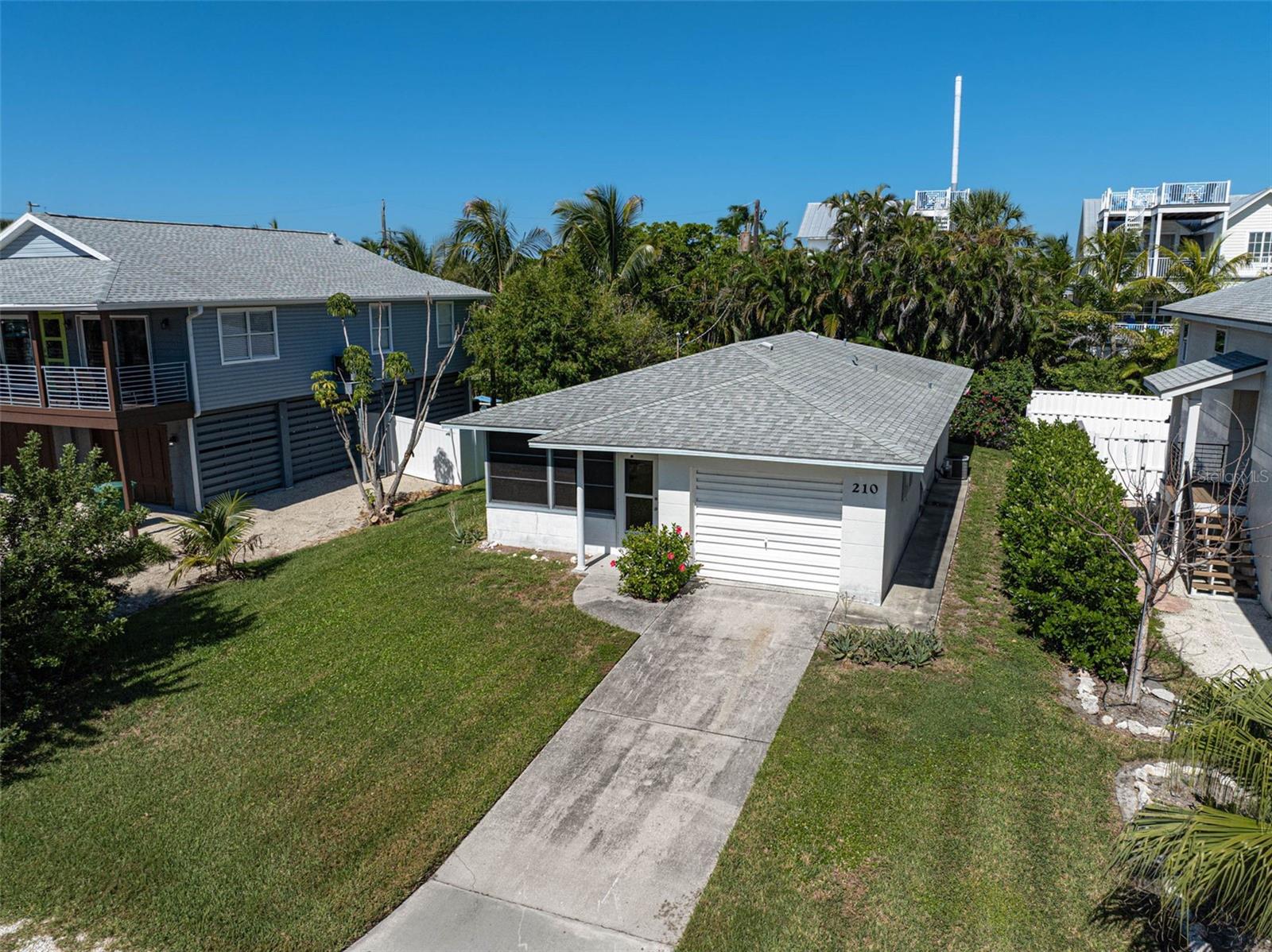 210 PALM AVENUE