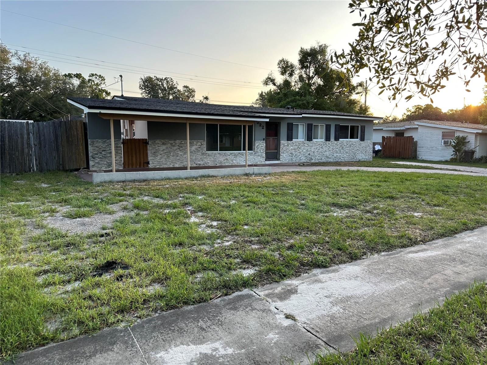 522 WILSHIRE DRIVE