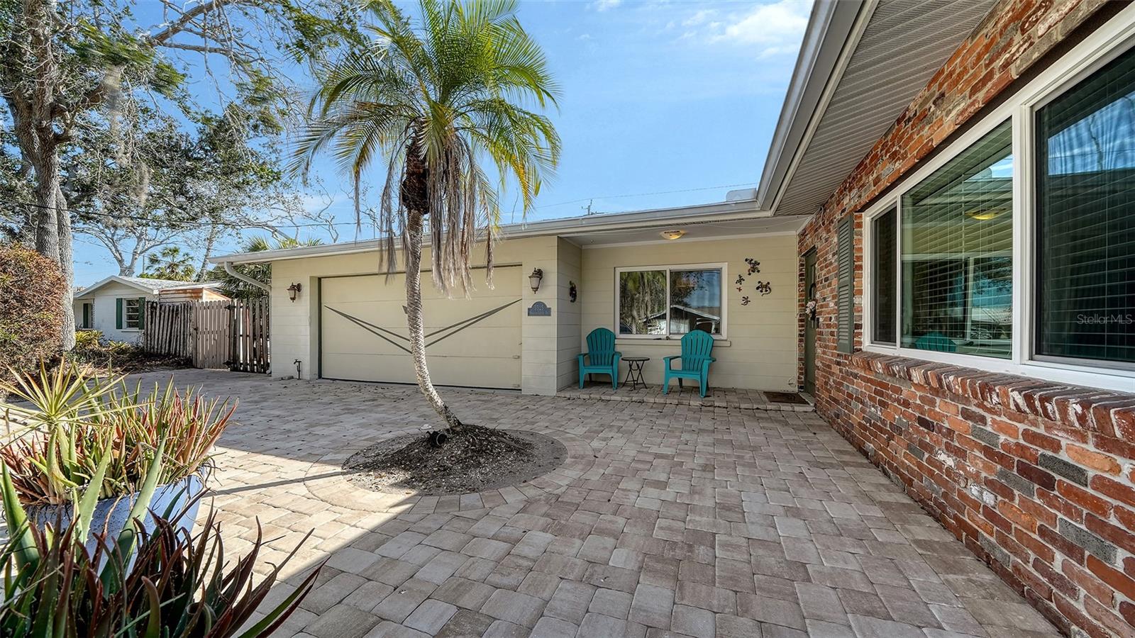 5525 SHADOW LAWN DRIVE